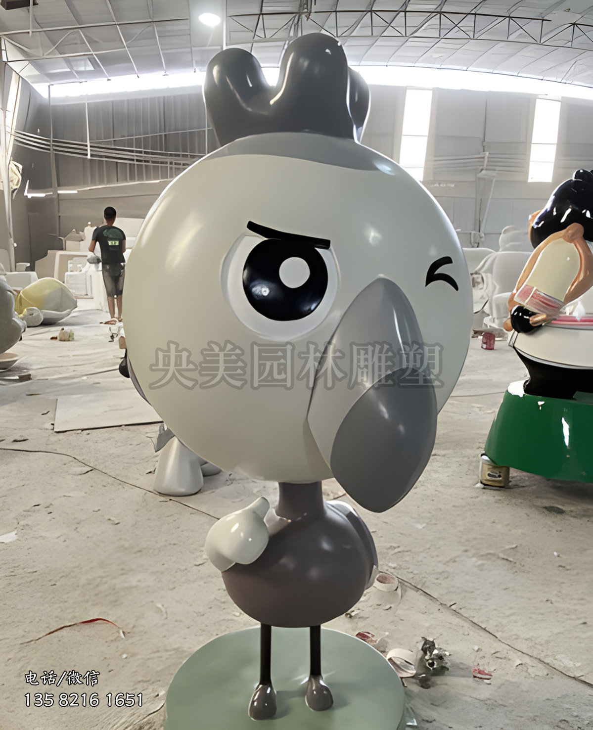 卡通小雞（鸚鵡？）雕塑
